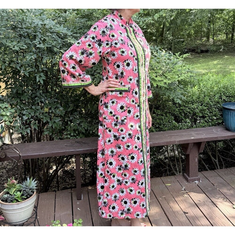 Royal by Amy sz L Pink Floral Long Kaftan Dress